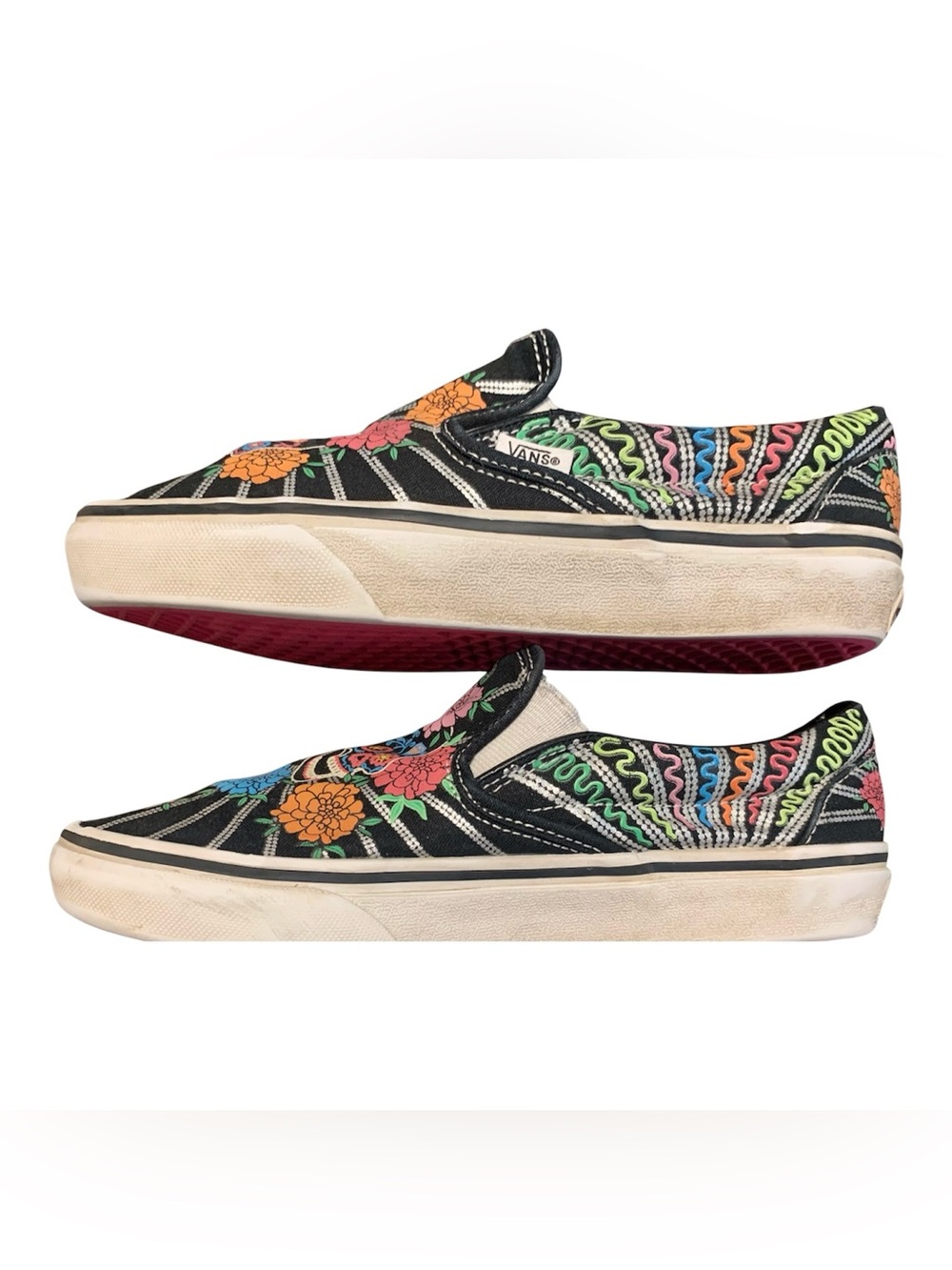 Vans Classic Slip On ‘Dia De Los Muertos’ Glow In The Dark M6 W7.5 - Picture 4 of 9
